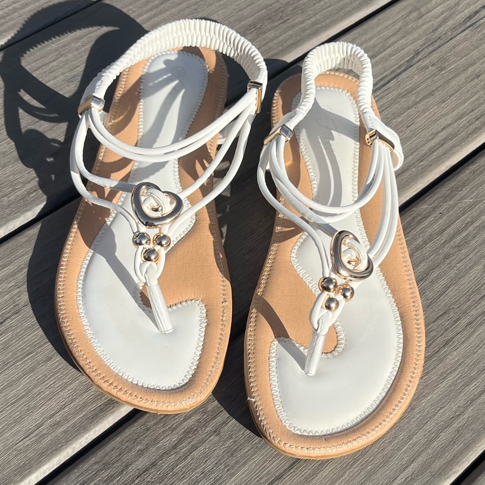 Forever Link; White/Tan; Flip Flop/Sandals; Stretchy Thong/Wrap Straps; Size 10